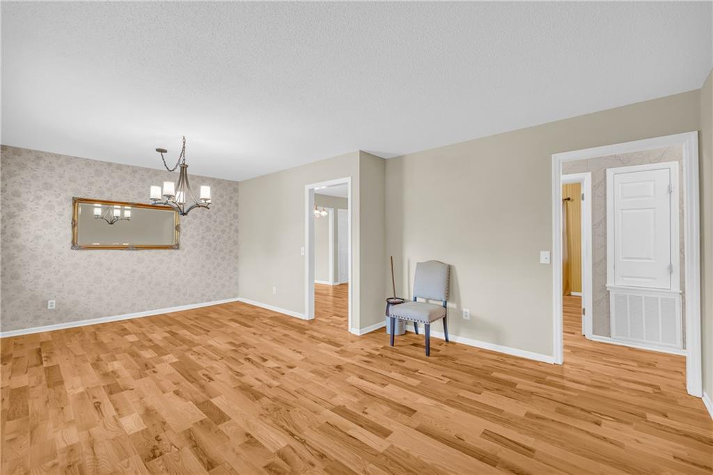 1009 Hillsborough Dr Property Photo 23