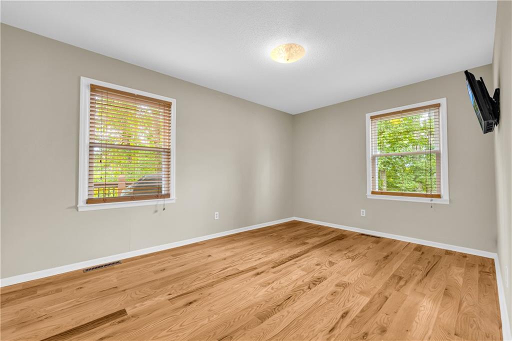 1009 Hillsborough Dr Property Photo 27
