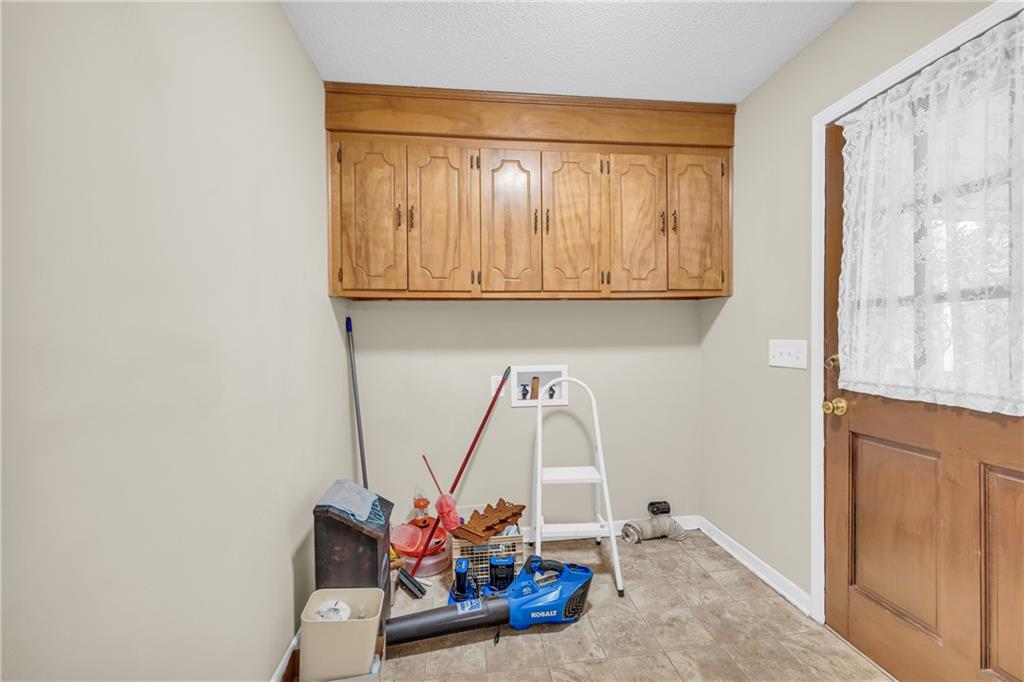 1009 Hillsborough Dr Property Photo 33