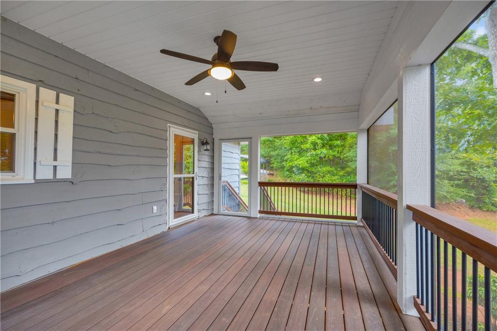 1009 Hillsborough Dr Property Photo 35