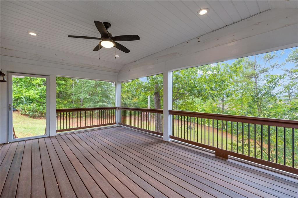 1009 Hillsborough Dr Property Photo 36