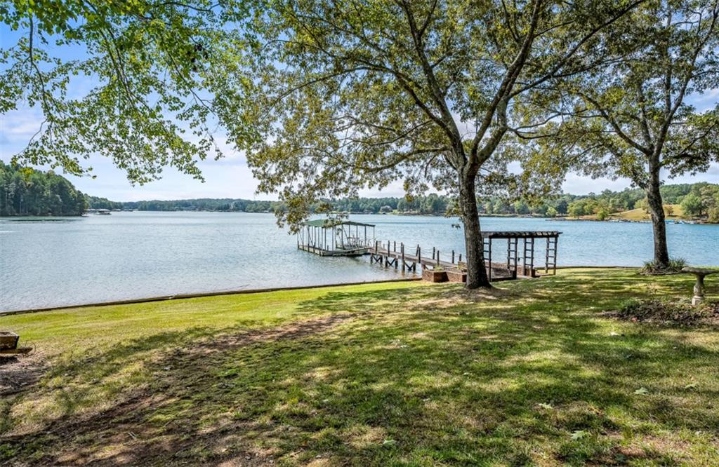 11041 Lake Ridge Ln Property Photo 3