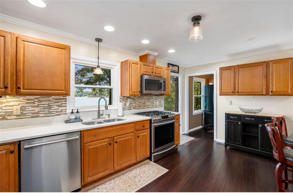 11041 Lake Ridge Ln Property Photo 14