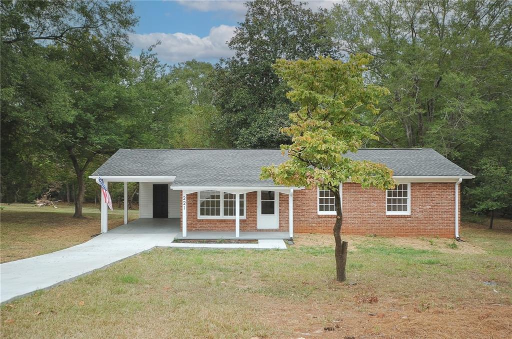 221 Sanders Rd Property Photo 4