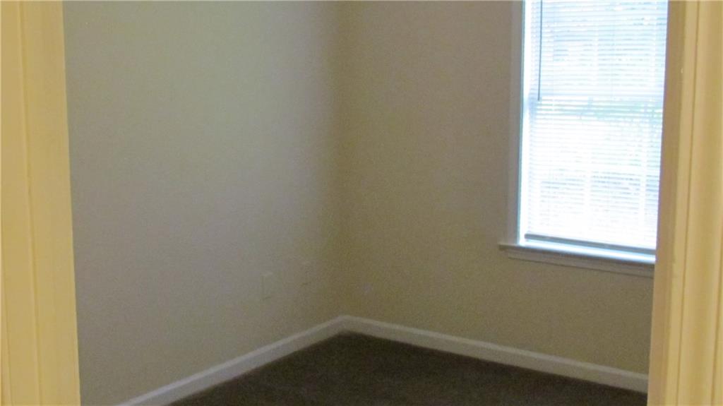 106 Corning St Property Photo 9