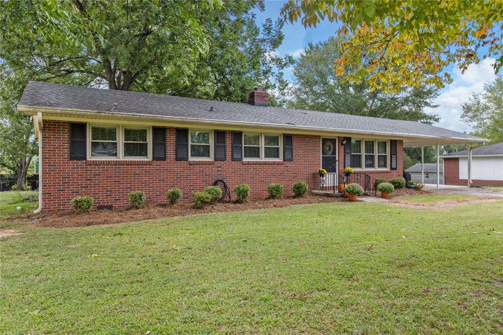 131 Biltmore Cir Property Photo 1