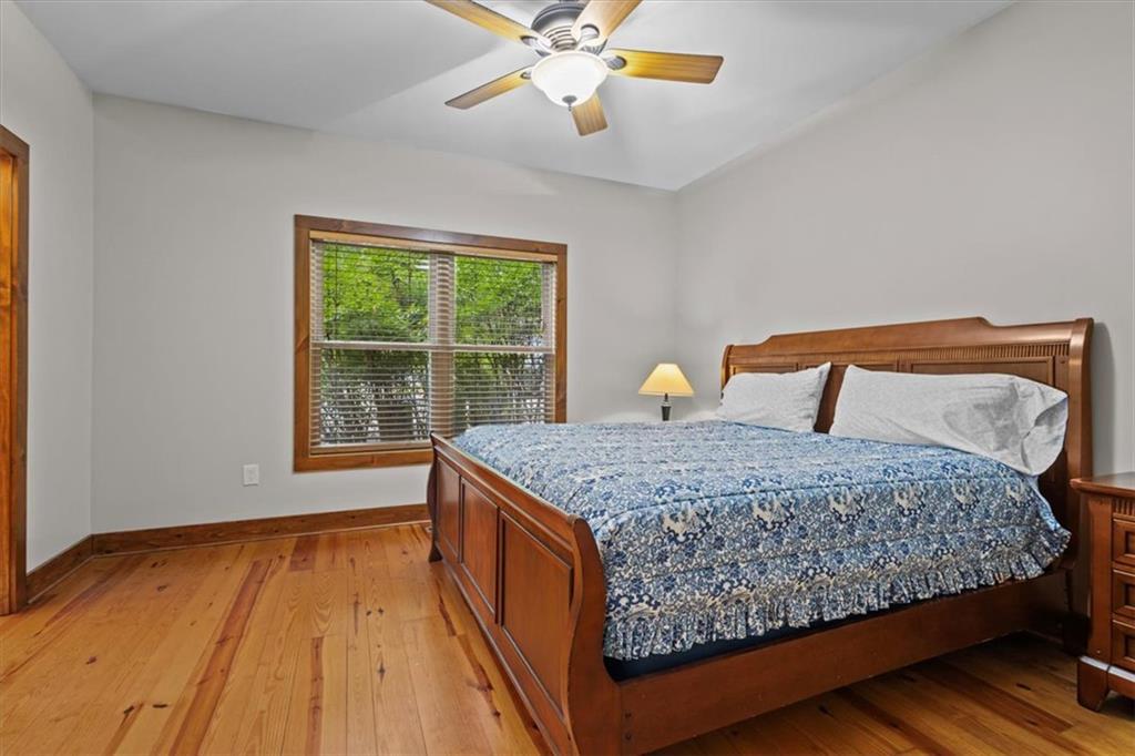 221 Serenity Bay Dr Property Photo 12