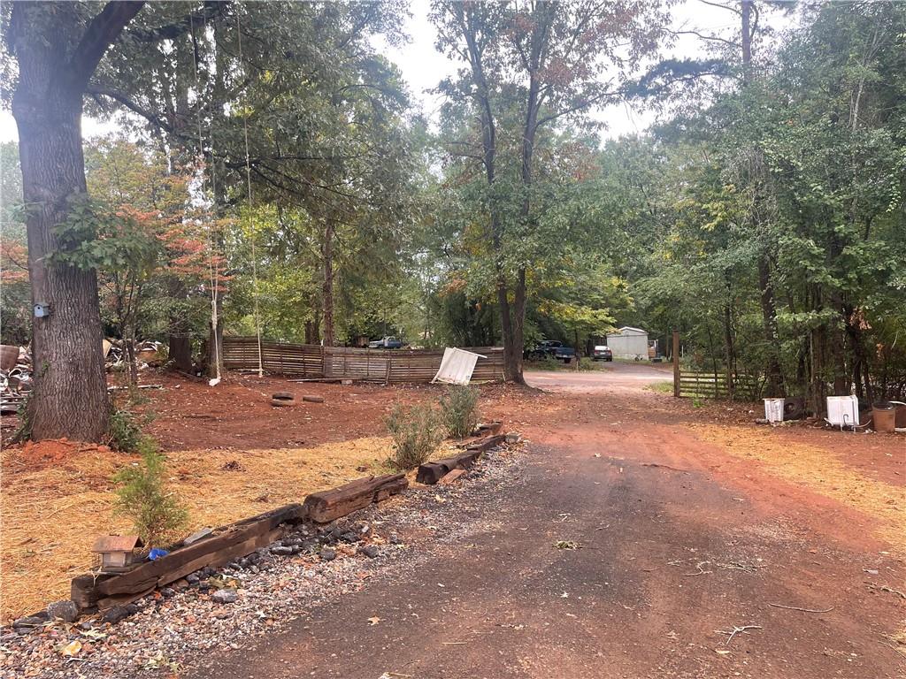 106 Fernwood Dr Property Photo 8