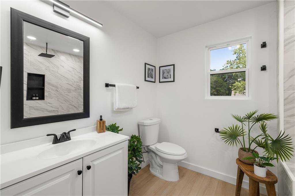 208 Williamsburg Way Property Photo 28