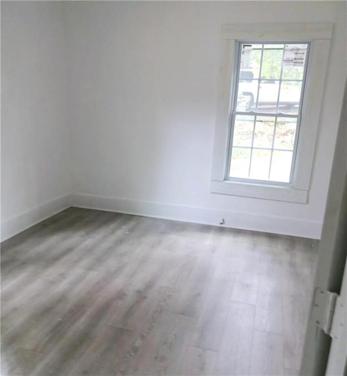 300 Ferry St Property Photo 7