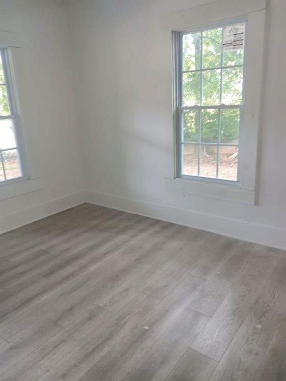 300 Ferry St Property Photo 10