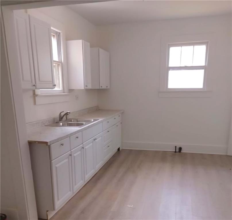 300 Ferry St Property Photo 13