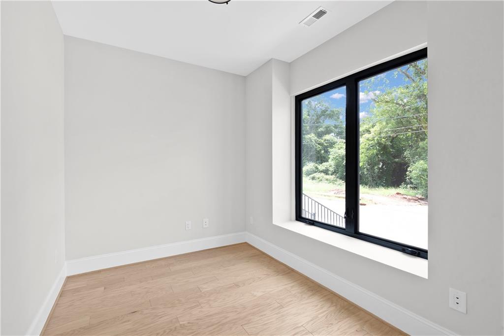 23 Conwell St Property Photo 8