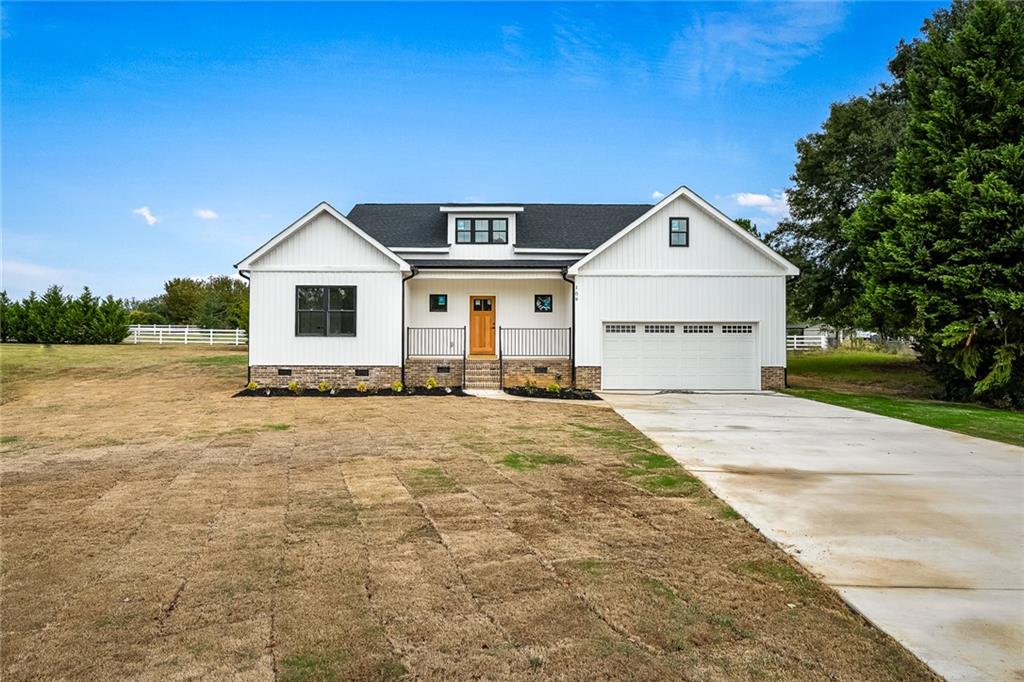 109 Canvas Back Ct Property Photo 4