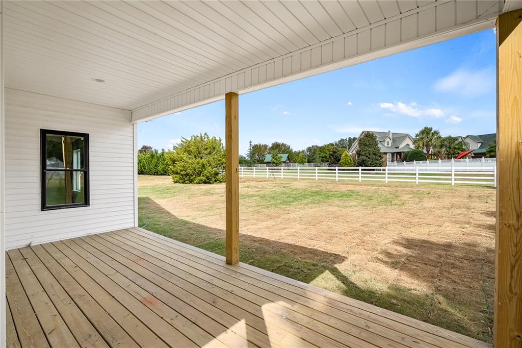 109 Canvas Back Ct Property Photo 31