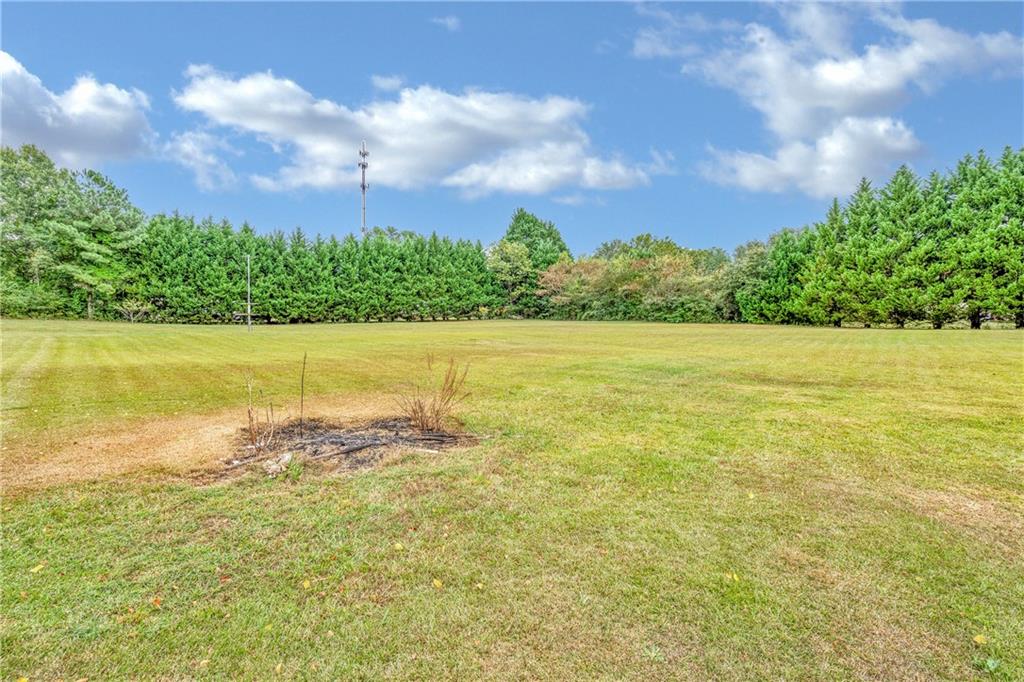 355 Honeysuckle Rd Property Photo 27