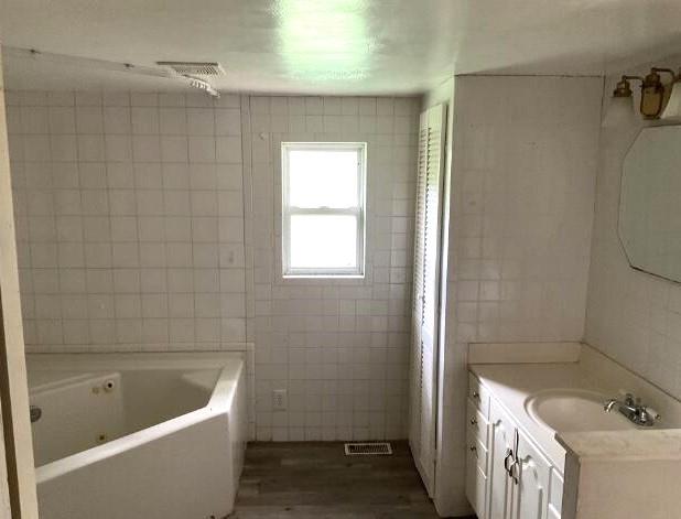 1110 Hwy 59 Property Photo 10