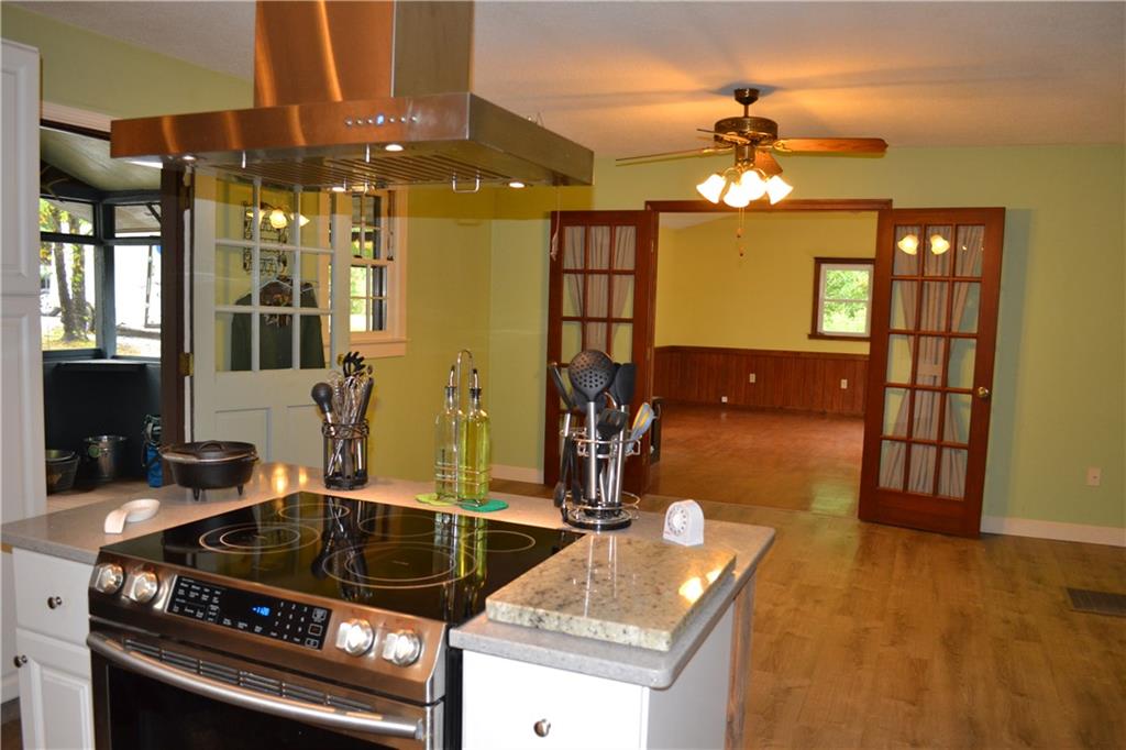 602 Lands End Rd Property Photo 10