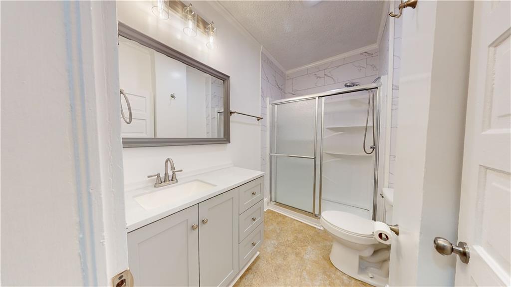 12 Iselin St Property Photo 16