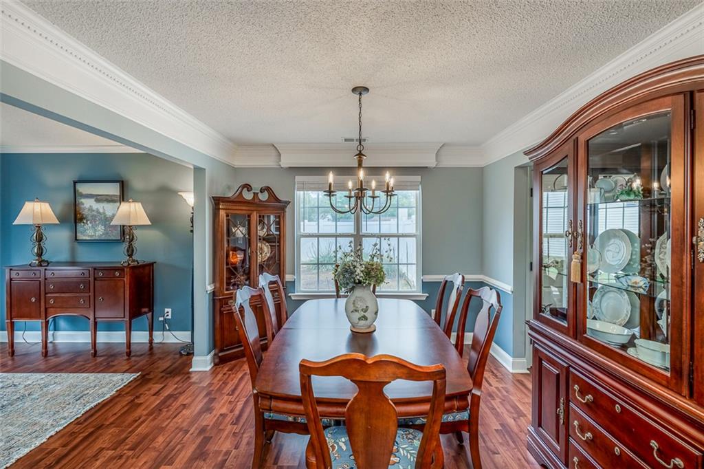 6 Pepper Harrow Ct Property Photo 3