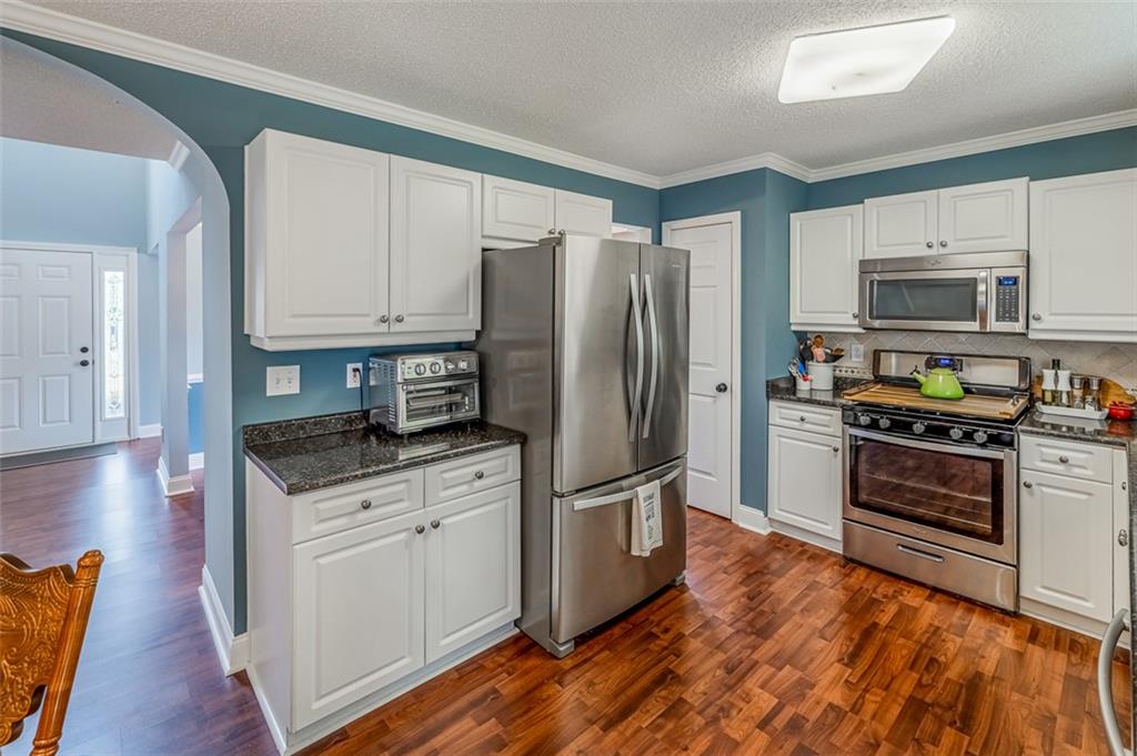 6 Pepper Harrow Ct Property Photo 10