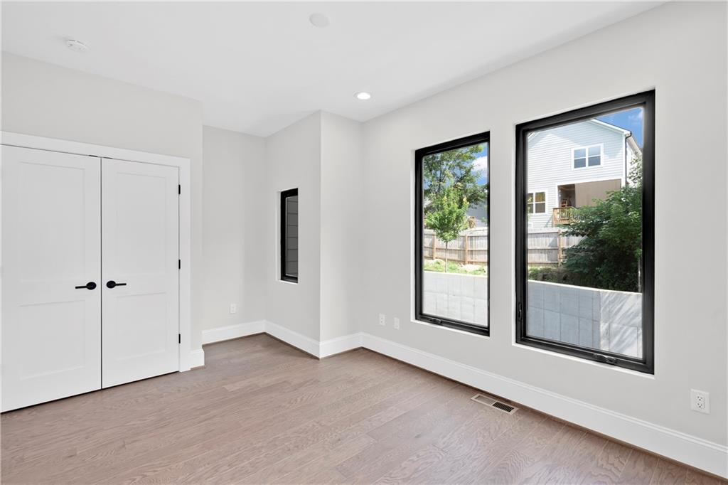 25 Conwell St Property Photo 11