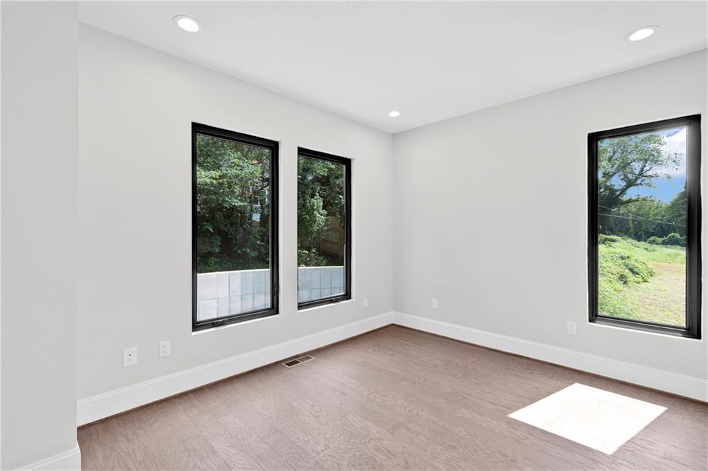 25 Conwell St Property Photo 12