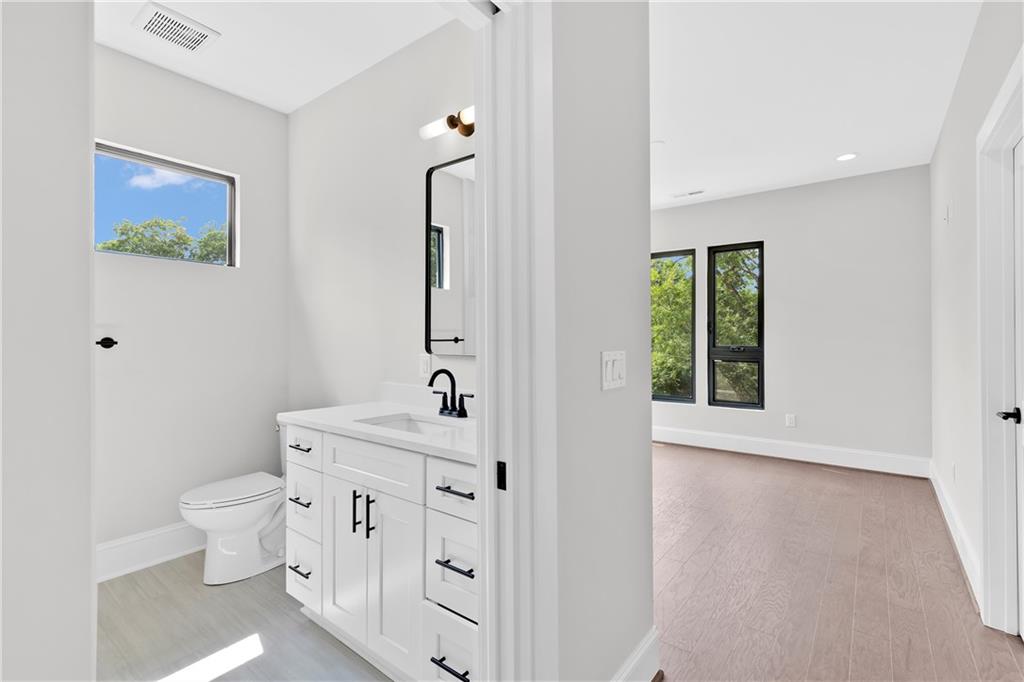 25 Conwell St Property Photo 18