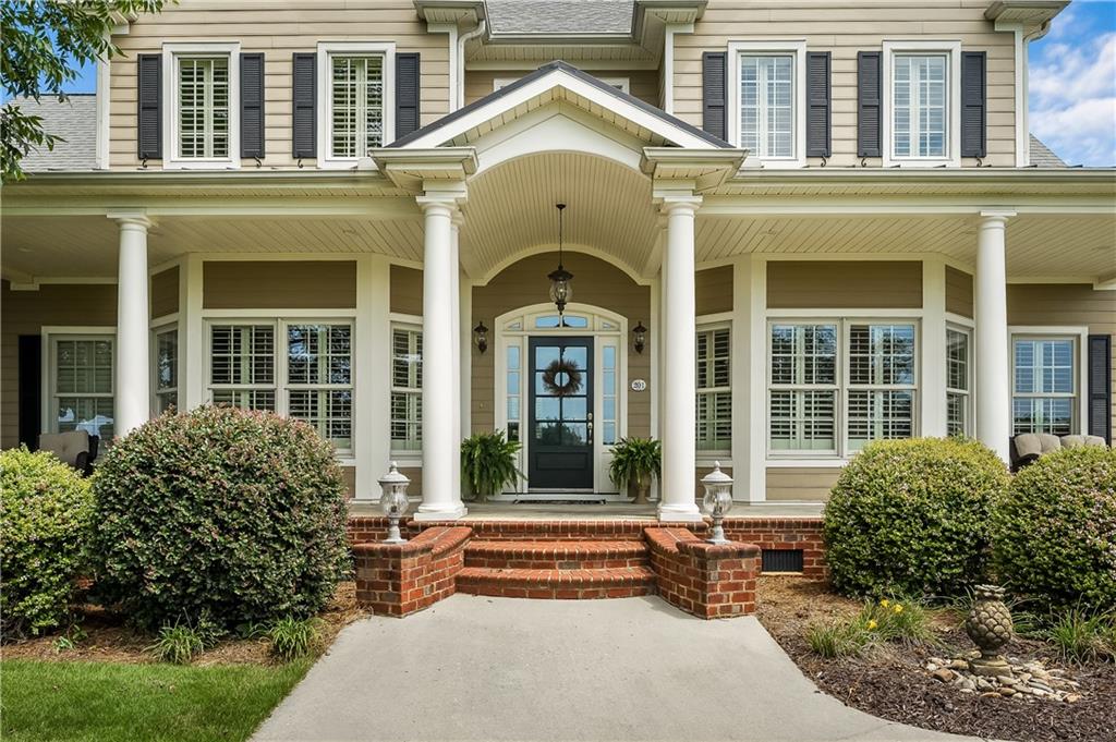 201 Vinings Xing Property Photo 5