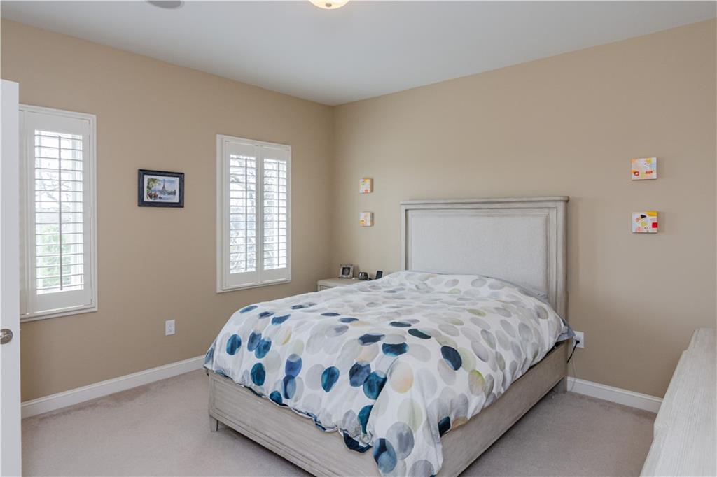 201 Vinings Xing Property Photo 25