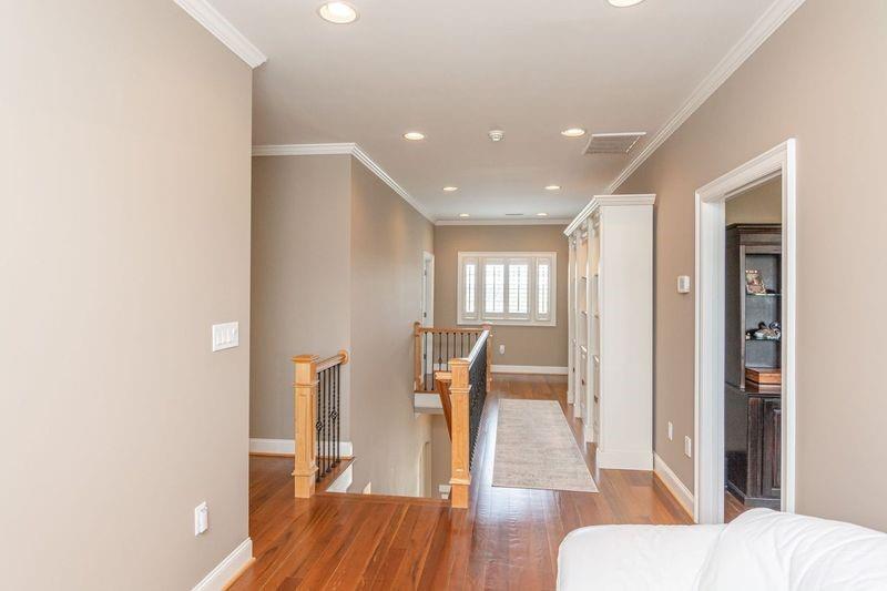 201 Vinings Xing Property Photo 35