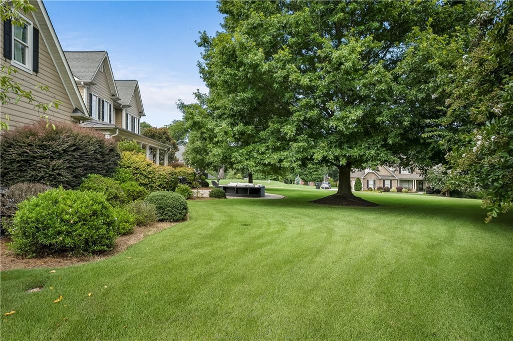 201 Vinings Xing Property Photo 44