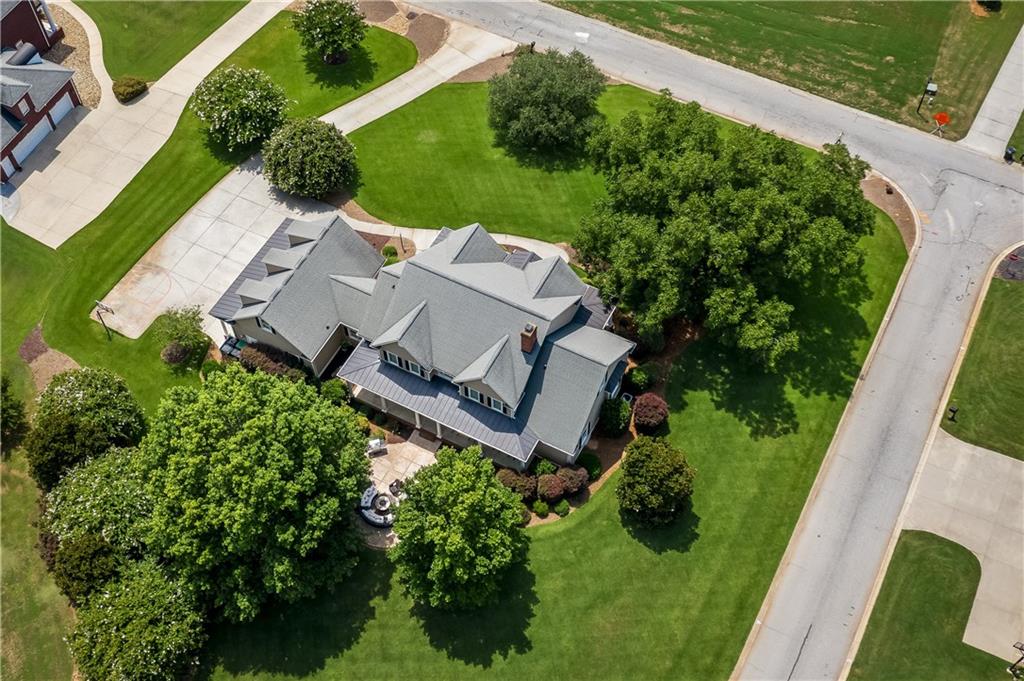 201 Vinings Xing Property Photo 47