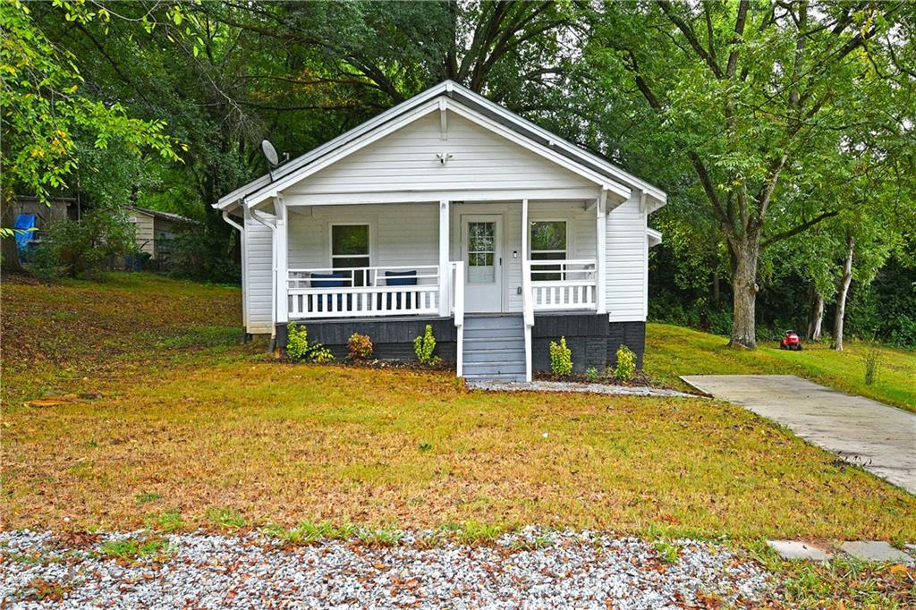 504 Carolina Dr Property Photo 2