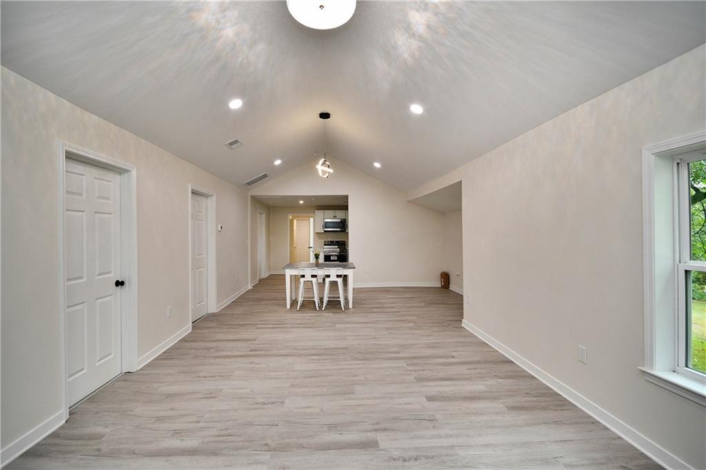 504 Carolina Dr Property Photo 6