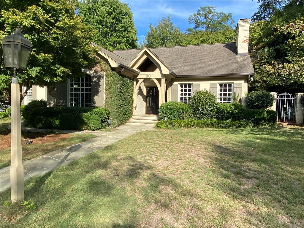 100 Poole Ln Property Photo 1