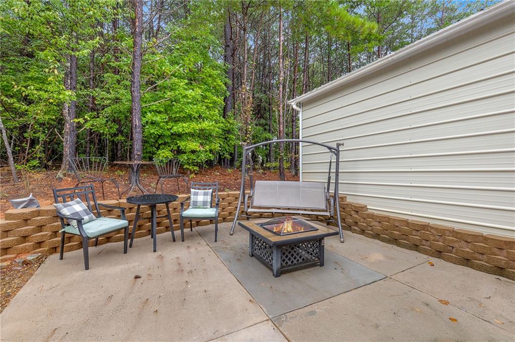 451 Little Pond Rd Property Photo 29