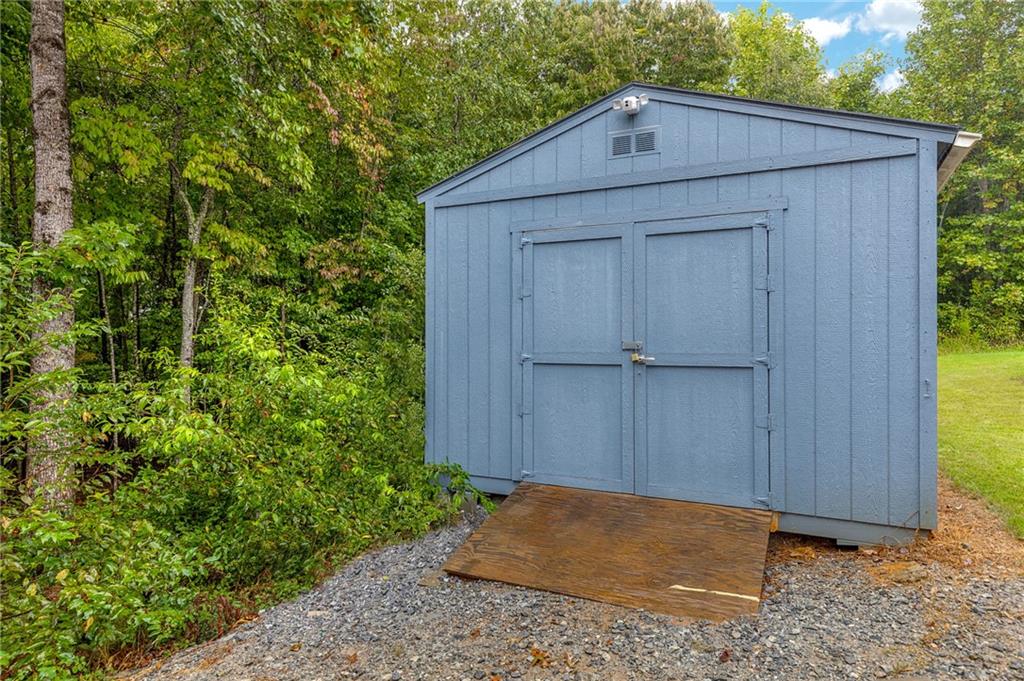 451 Little Pond Rd Property Photo 32