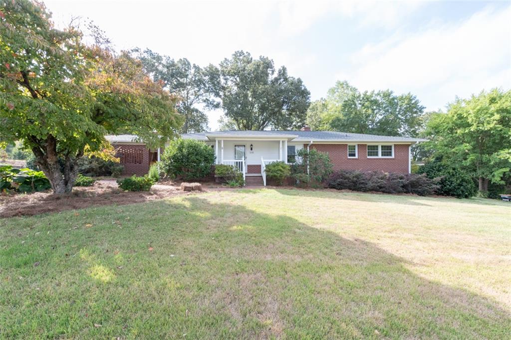 208 Hunter Ave Property Photo 1