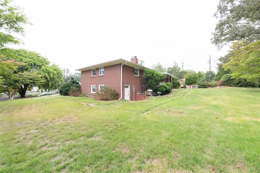 208 Hunter Ave Property Photo 4
