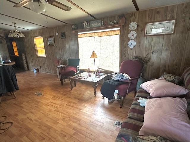 102 Holt Dr Property Photo 4