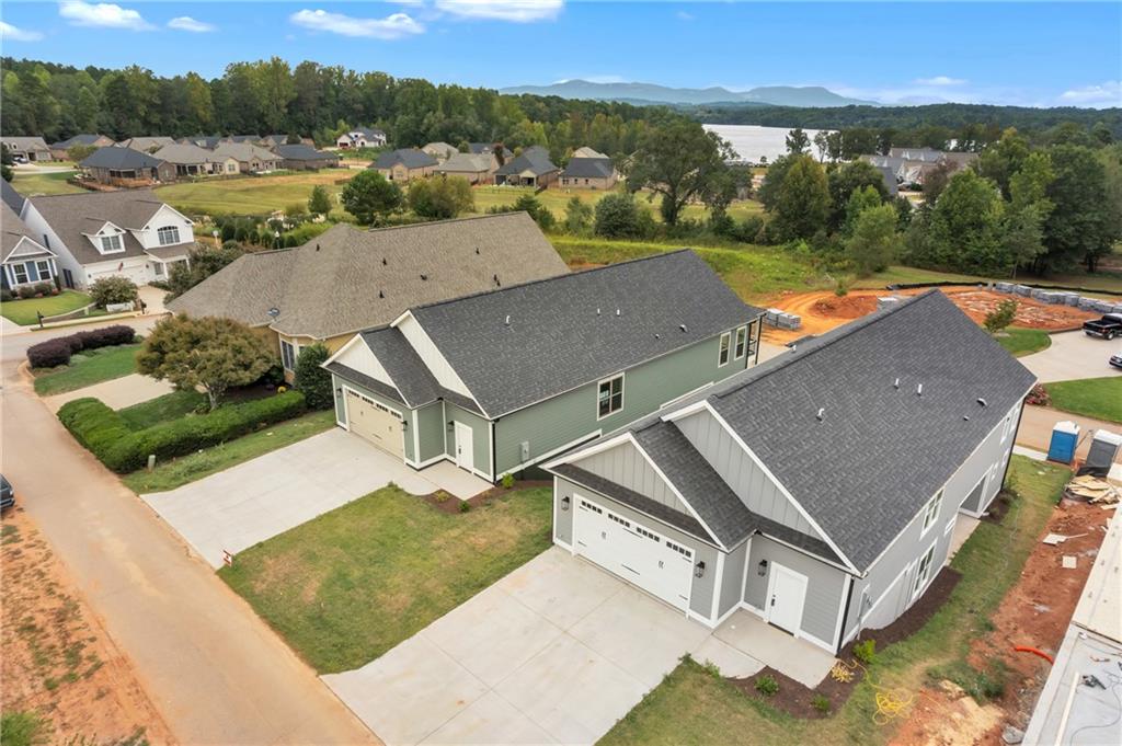 518 Coolwater Dr Property Photo 4