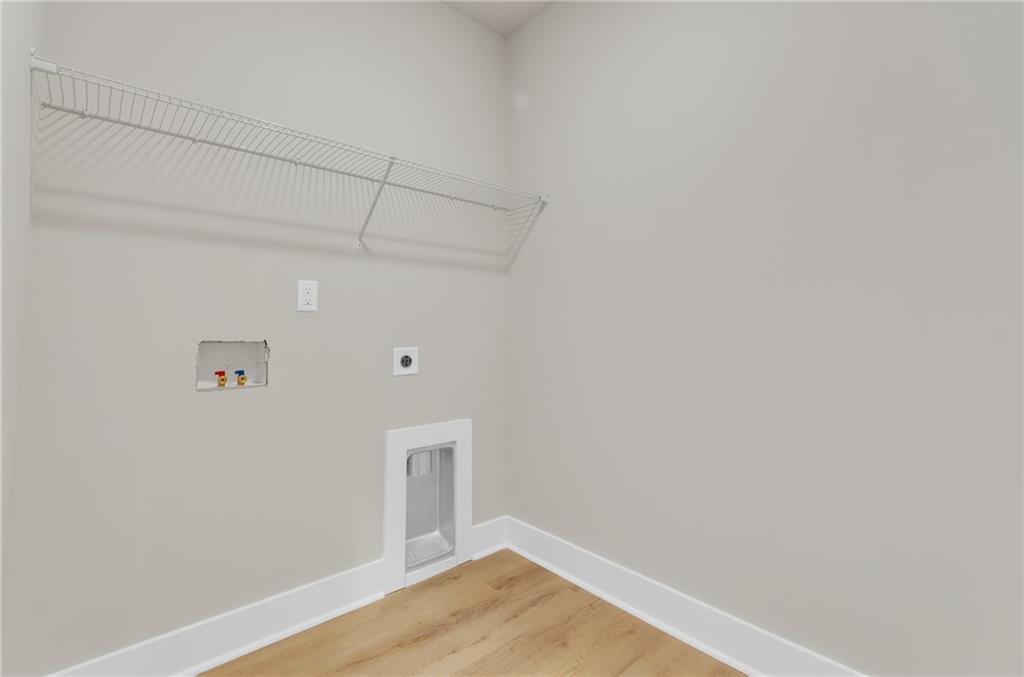 518 Coolwater Dr Property Photo 21