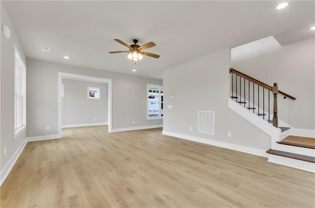 518 Coolwater Dr Property Photo 22