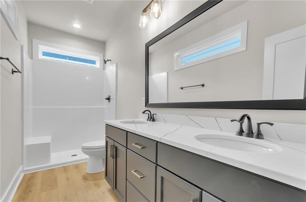518 Coolwater Dr Property Photo 29