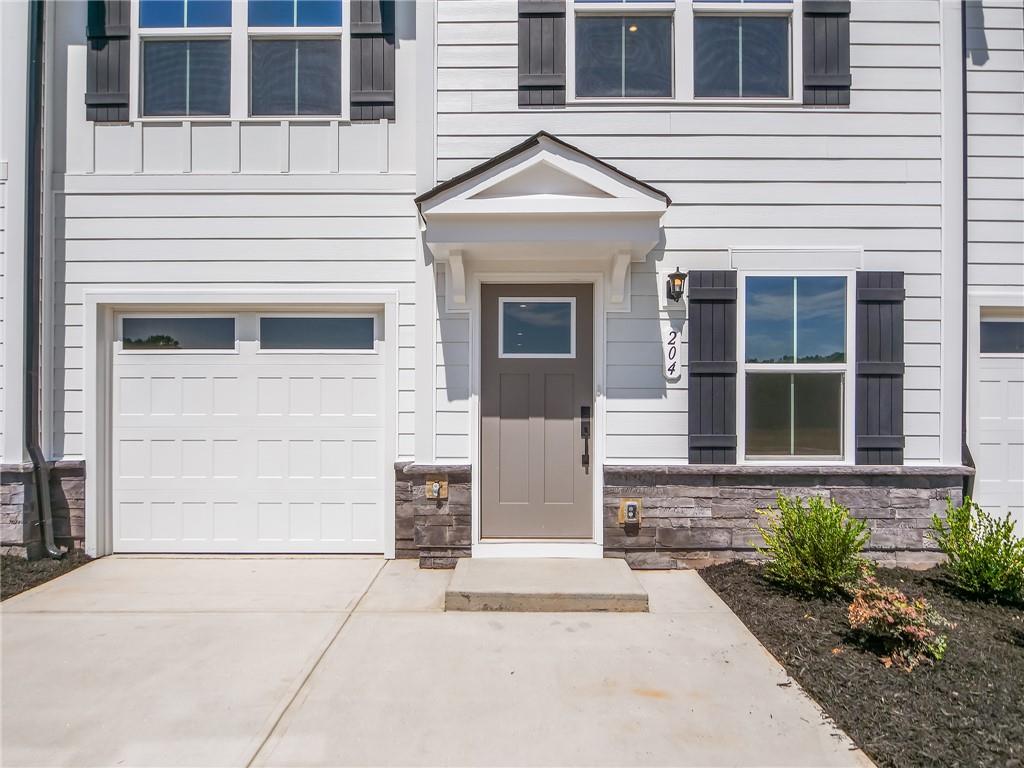 204 Copper Hill Run Property Photo 3
