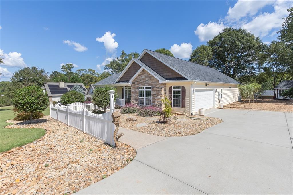 204 Frances Cannon Dr Property Photo 48