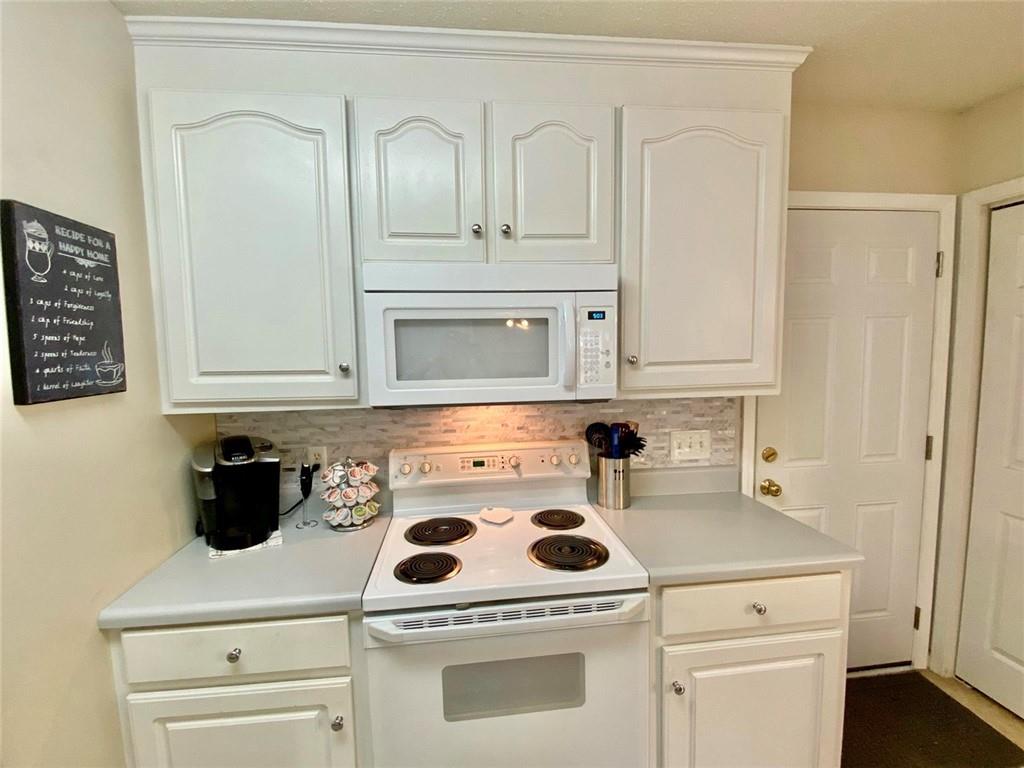 103 Coachman Ct Property Photo 8