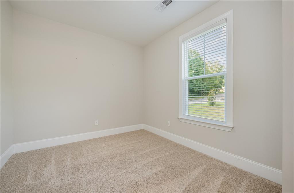 199 Upper Lake Dr Property Photo 7