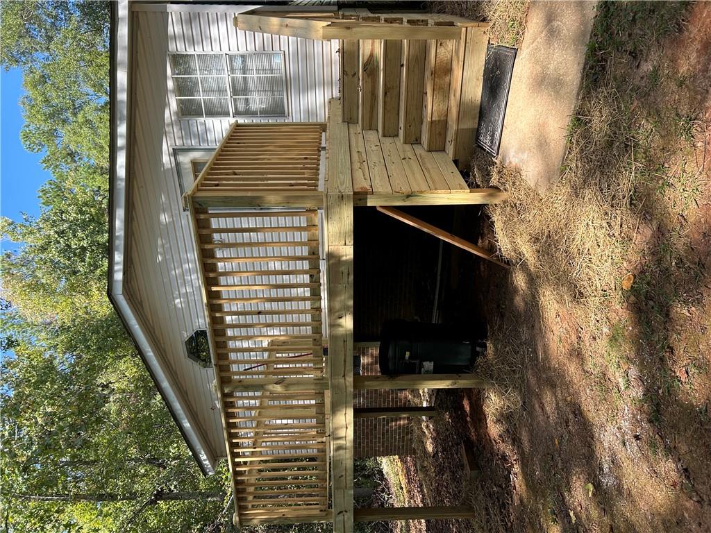 234 Forest Ln Property Photo 3